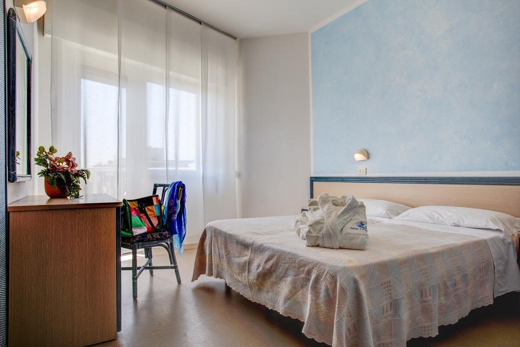 Hotel San Giorgio Milano Marittima Oda fotoğraf