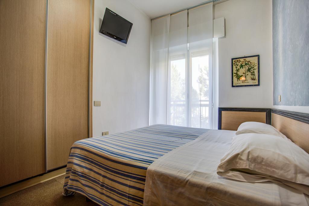 Hotel San Giorgio Milano Marittima Oda fotoğraf